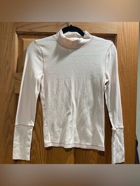 Free People Light Pink Ribbed Turtleneck Top - M